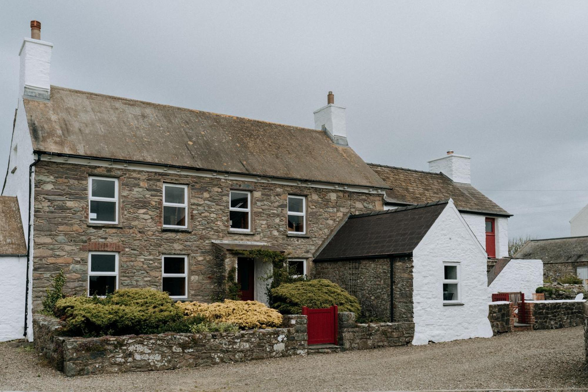 Treleddyn Farmhouse 圣大卫 外观 照片